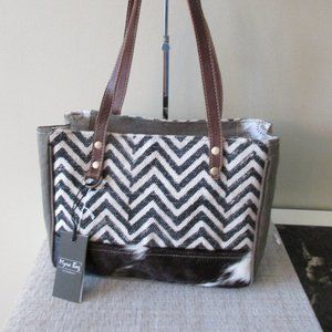 Myra Bag Blaze  Messenger